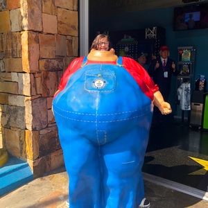 Meet your Posher, Magdalena